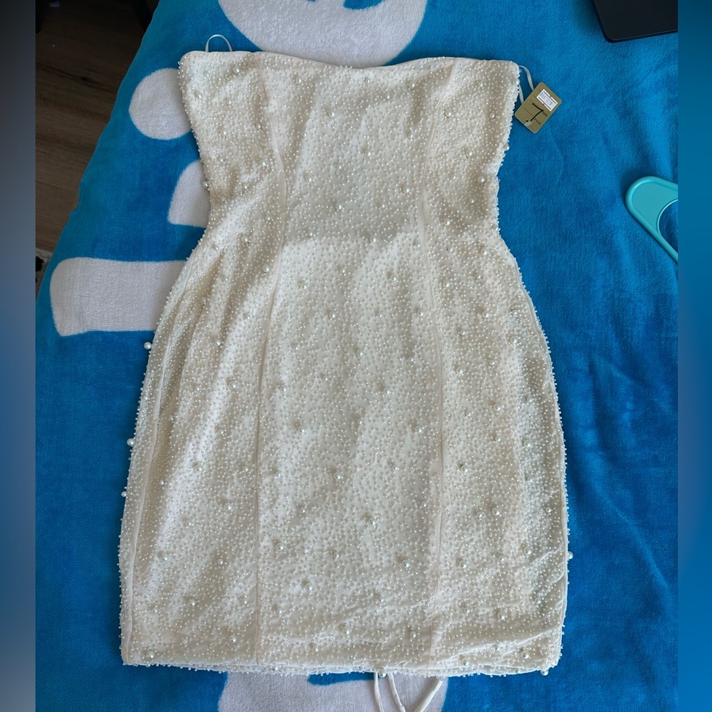 Chic White Beaded Mini Dress